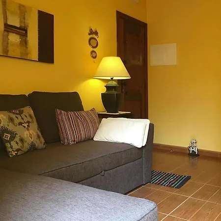 Holiday Home, Arico Nuevo 度假居 *